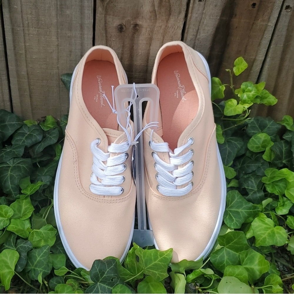 Universal Thread Orange Lace Up Shoes